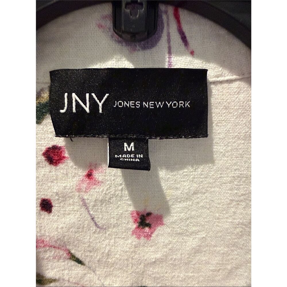 Jones New York White Denim Jacket with Linen blends Pink & Purple Floral Print M - Picture 2 of 9